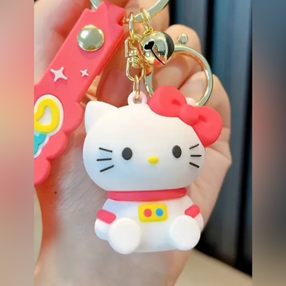 Hello Kitty Keychain - Picture 2 of 3